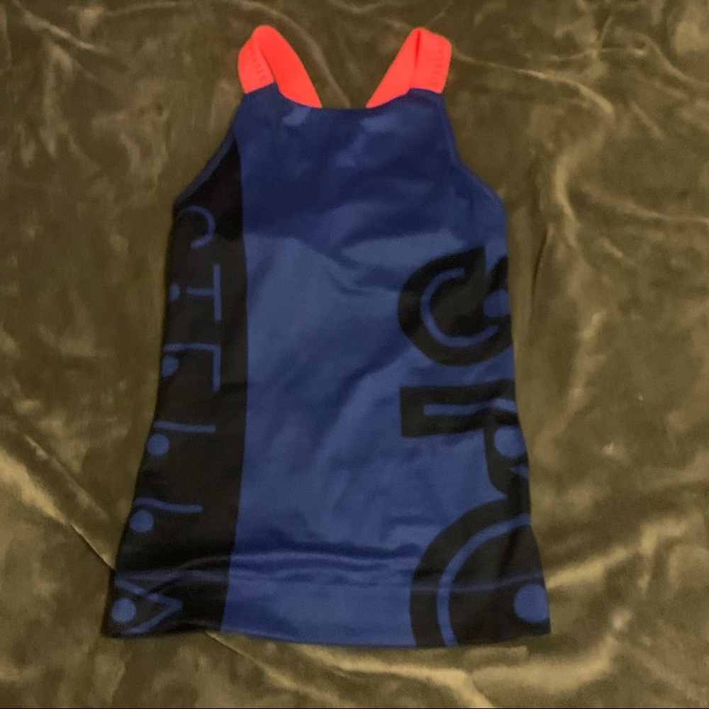 Sports top